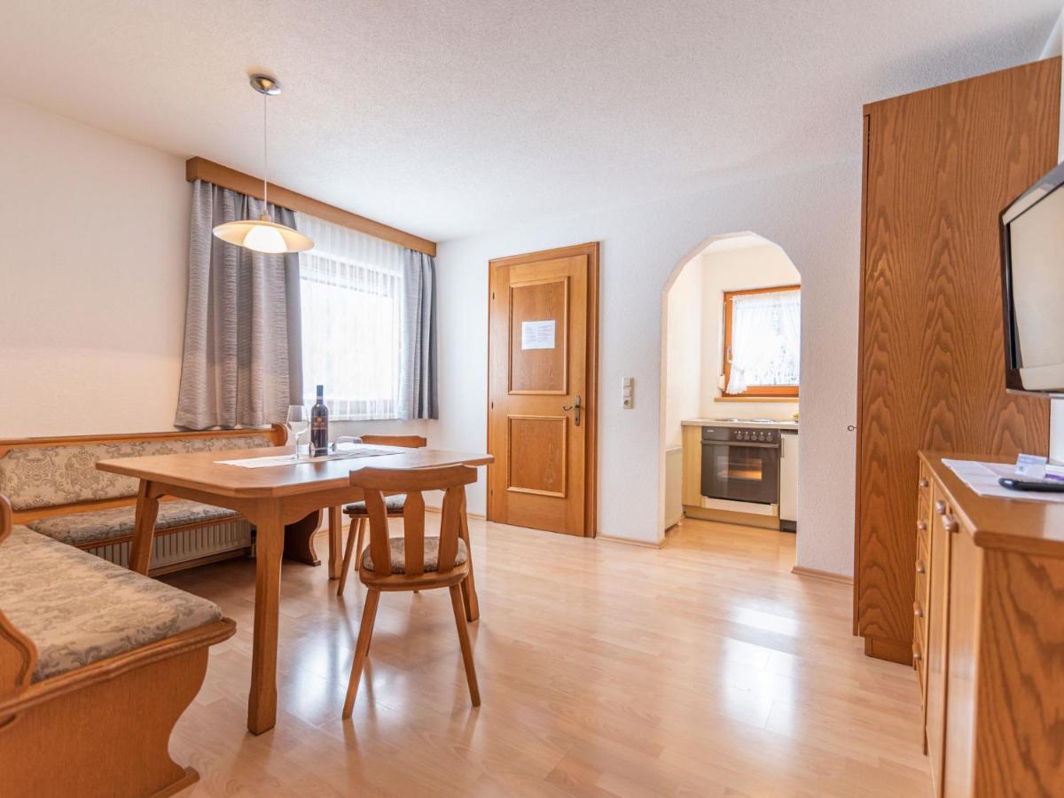 Apartment Apart Romantica - Kpl215 By Interhome カップル エクステリア 写真
